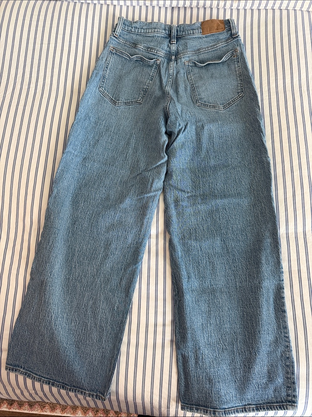 Madewell Perfect Vintage Wide-Leg Flare Jeans in Medium Blue - Picture 2 of 3